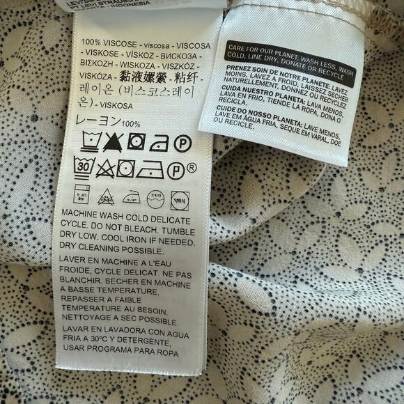 Bundle of 2 Levi's Tank Tops Sleeveless Tie-Strap Blouse Womens Size Small - Picture 8 of 12